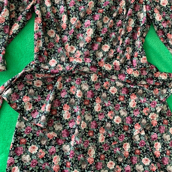 Vintage Peplum Shoulder Pad Dress - Picture 2 of 8